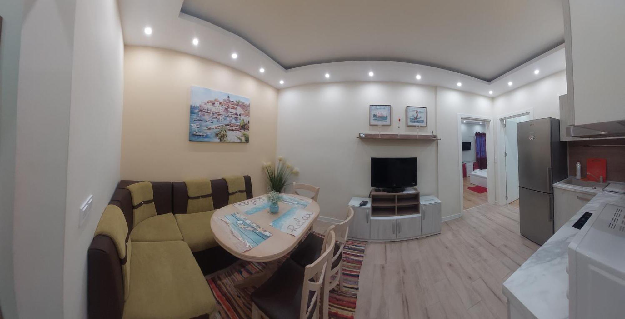 Апартамент Pink & Blue - 2Bdr With Balcony - Wi-Fi Varna Luaran gambar
