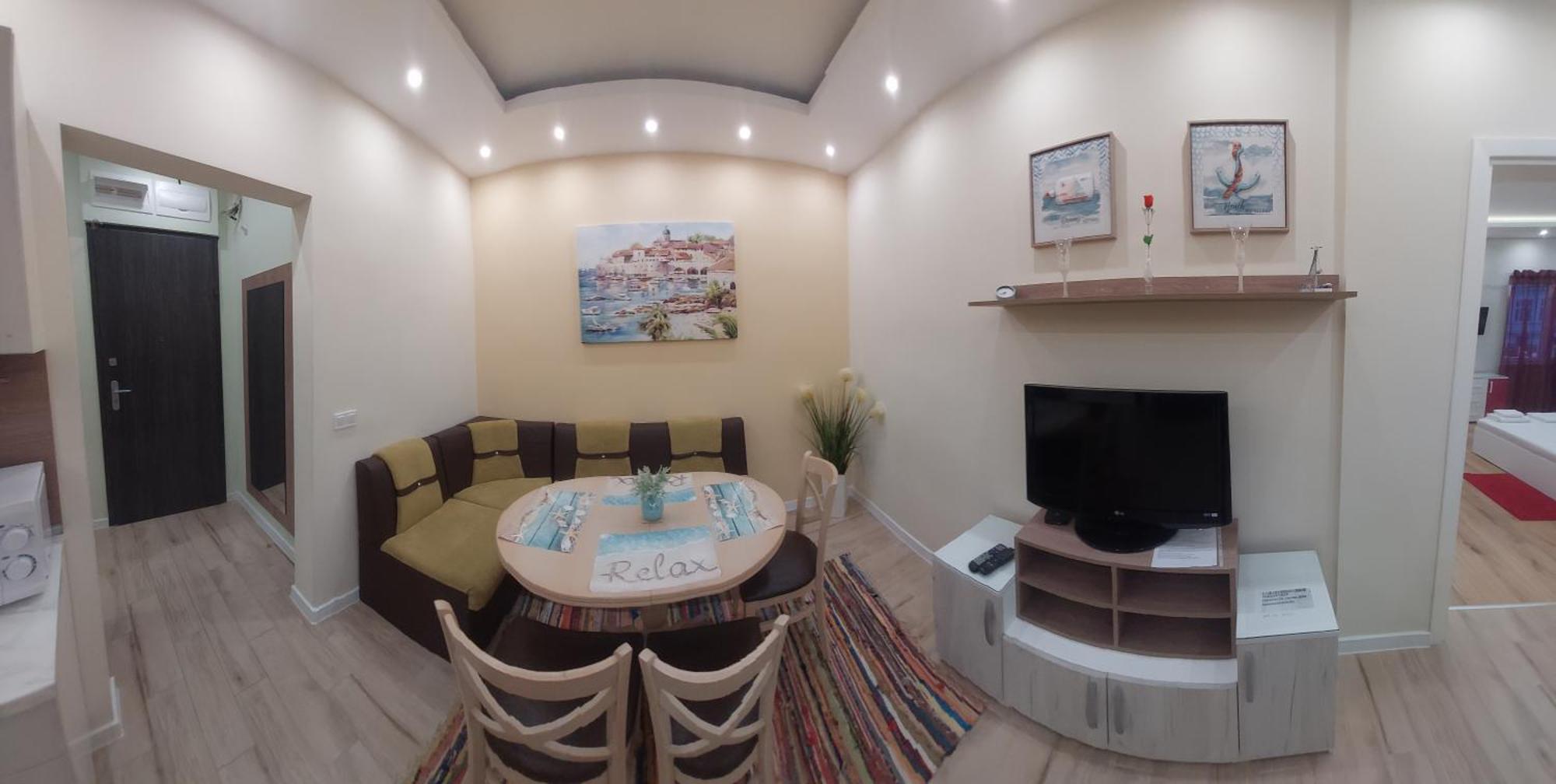 Апартамент Pink & Blue - 2Bdr With Balcony - Wi-Fi Varna Luaran gambar