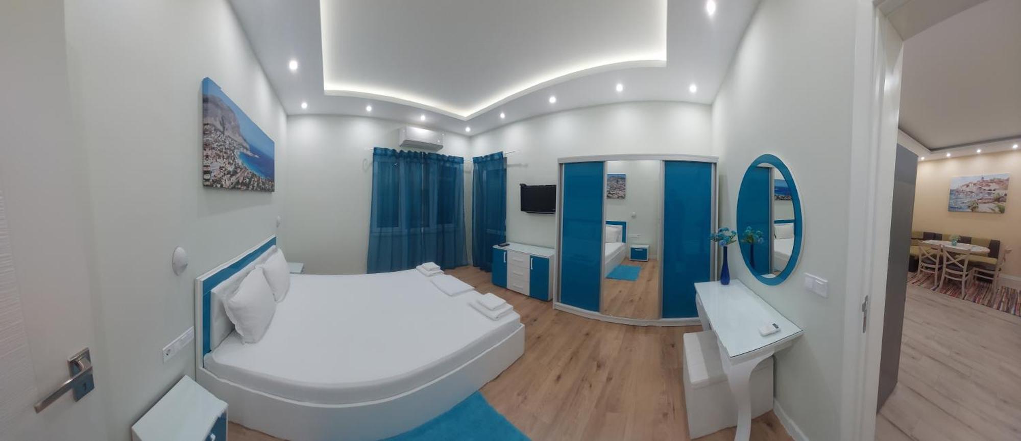 Апартамент Pink & Blue - 2Bdr With Balcony - Wi-Fi Varna Luaran gambar