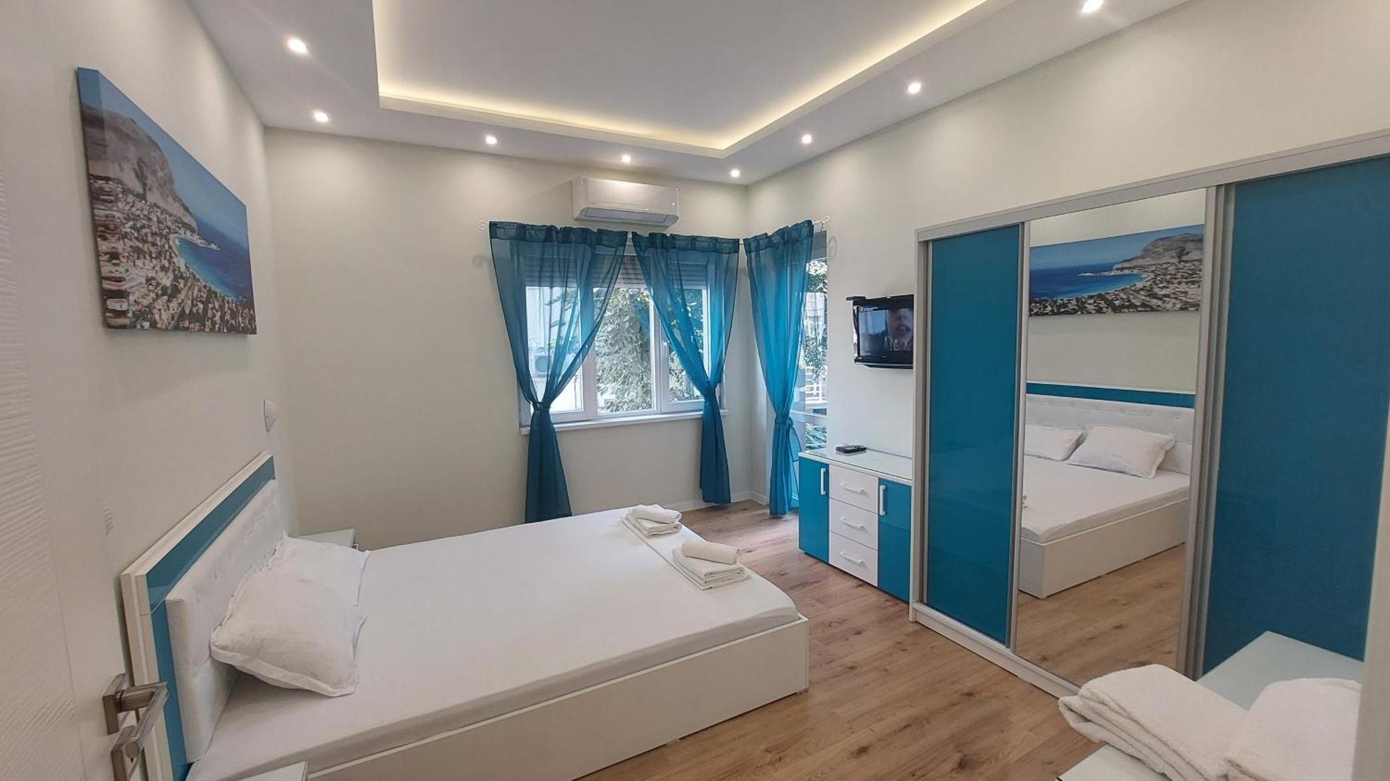 Апартамент Pink & Blue - 2Bdr With Balcony - Wi-Fi Varna Luaran gambar